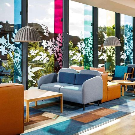 Ibis Budget London Heathrow Central เฮาน์สโลว์ ภายนอก รูปภาพ