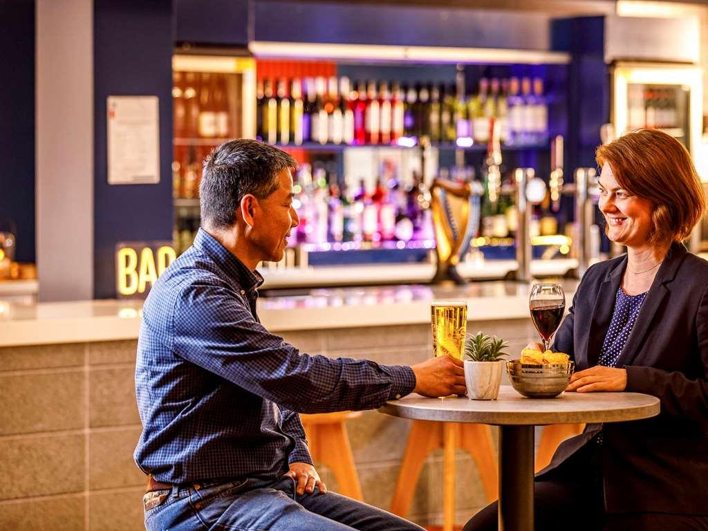 Ibis Budget London Heathrow Central เฮาน์สโลว์ ร้านอาหาร รูปภาพ