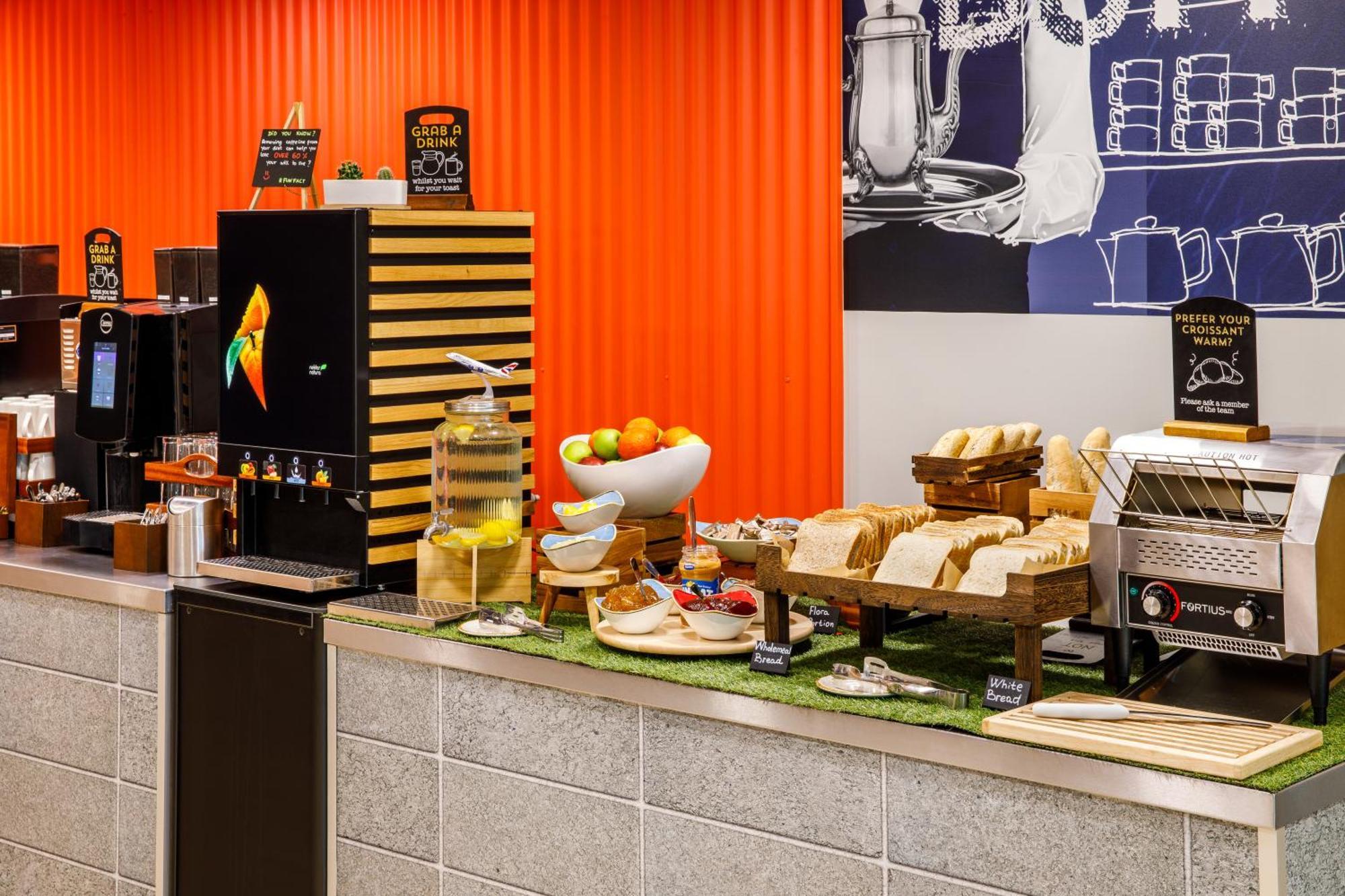 Ibis Budget London Heathrow Central เฮาน์สโลว์ ภายนอก รูปภาพ